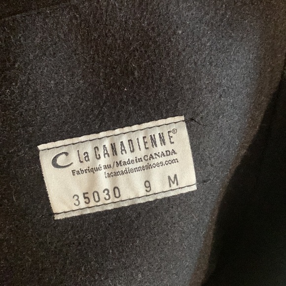 Black La Canadienne waterproof suede knee high boots size 9. - Picture 10 of 15